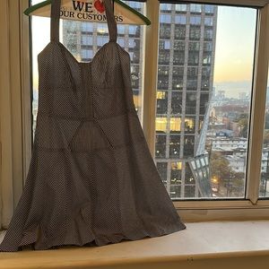 Laundry by Shelly Segal striped halter dress - size 2 excellent used condition: